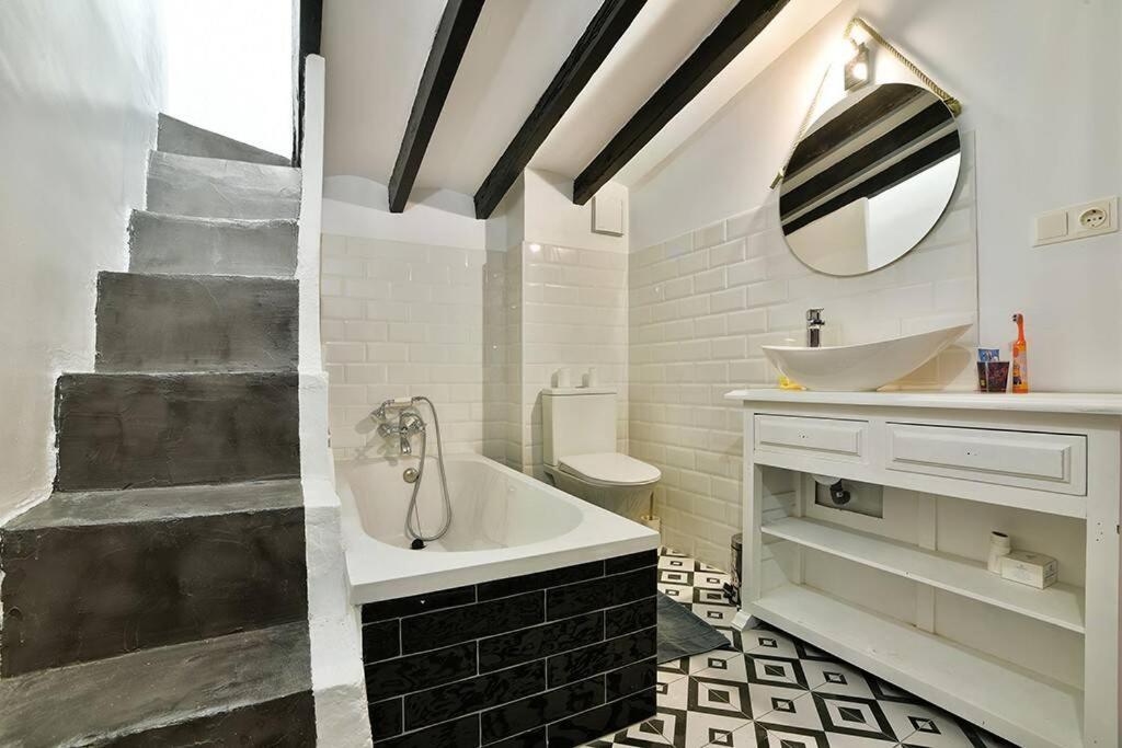 Charmante Maison Independante Dans Le Vieux カルプ エクステリア 写真